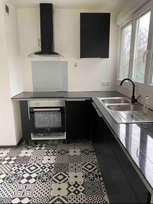 Appartement Ping-Pong Proche Gare Gagny Екстериор снимка